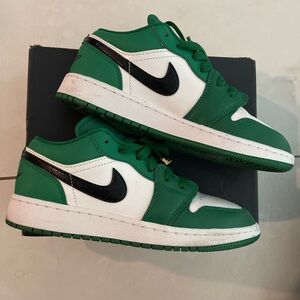 Jordan 1 Low white & green trainers
